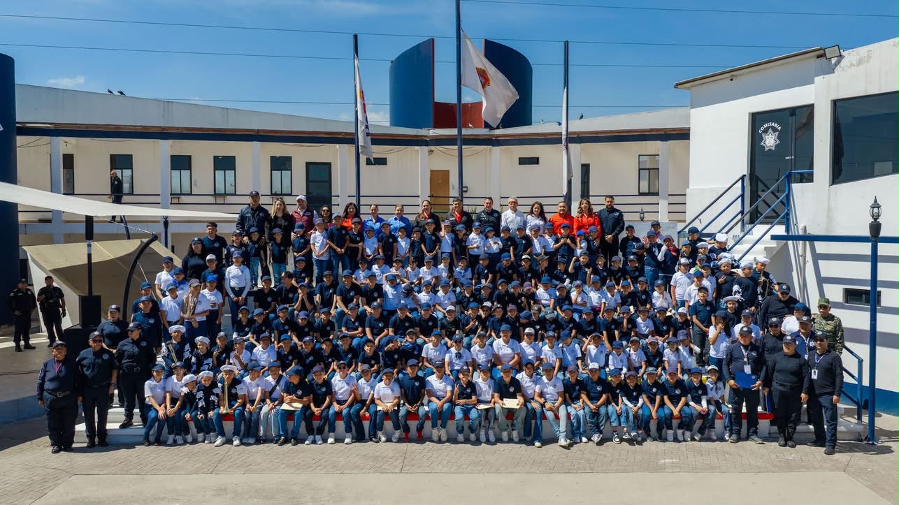 COACALCO IMPULSA VALORES Y SEGURIDAD CON LA GRADUACIÓN DE LA MINI ACADEMIA DE POLICÍAS