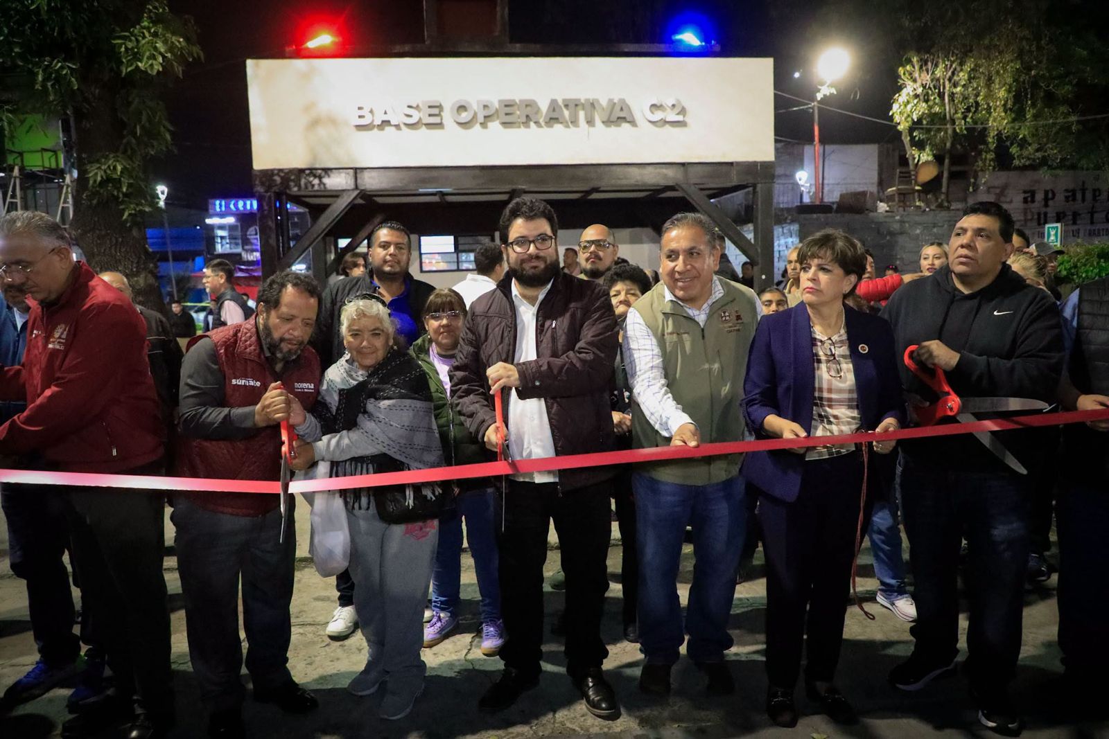 ENTREGA ALCALDE ISAAC MONTOYA UN NUEVO SENDERO SEGURO Y LUMINOSO Y UN C2 EN NAUCALPAN CENTRO