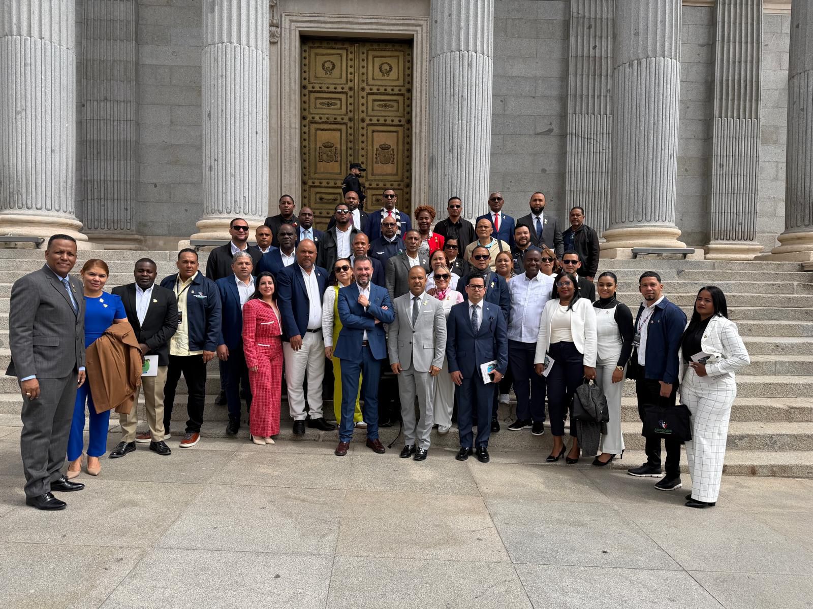 REGIDORES DOMINICANOS FORTALECEN LIDERAZGO MUNICIPAL EN ESPAÑA