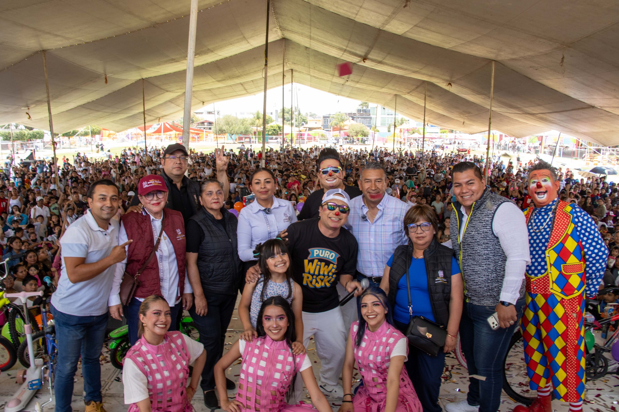NIÑAS Y NIÑOS VIVEN GRAN FIESTA EN MELCHOR OCAMPO